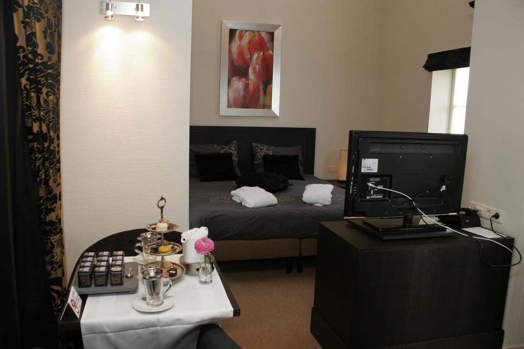 Hotel Restaurant La Sonnerie Son en Breugel Luaran gambar